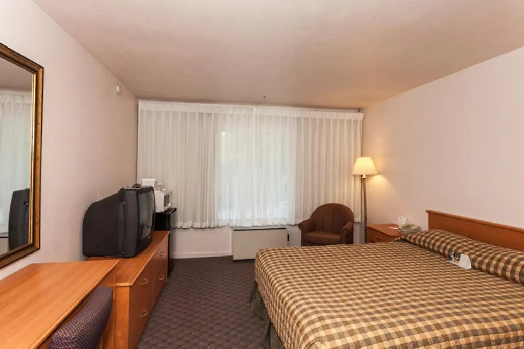 Hotel Howard Johnson By Wyndham Nanaimo Harbourside