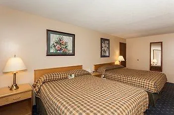 Howard Johnson By Wyndham Nanaimo Harbourside