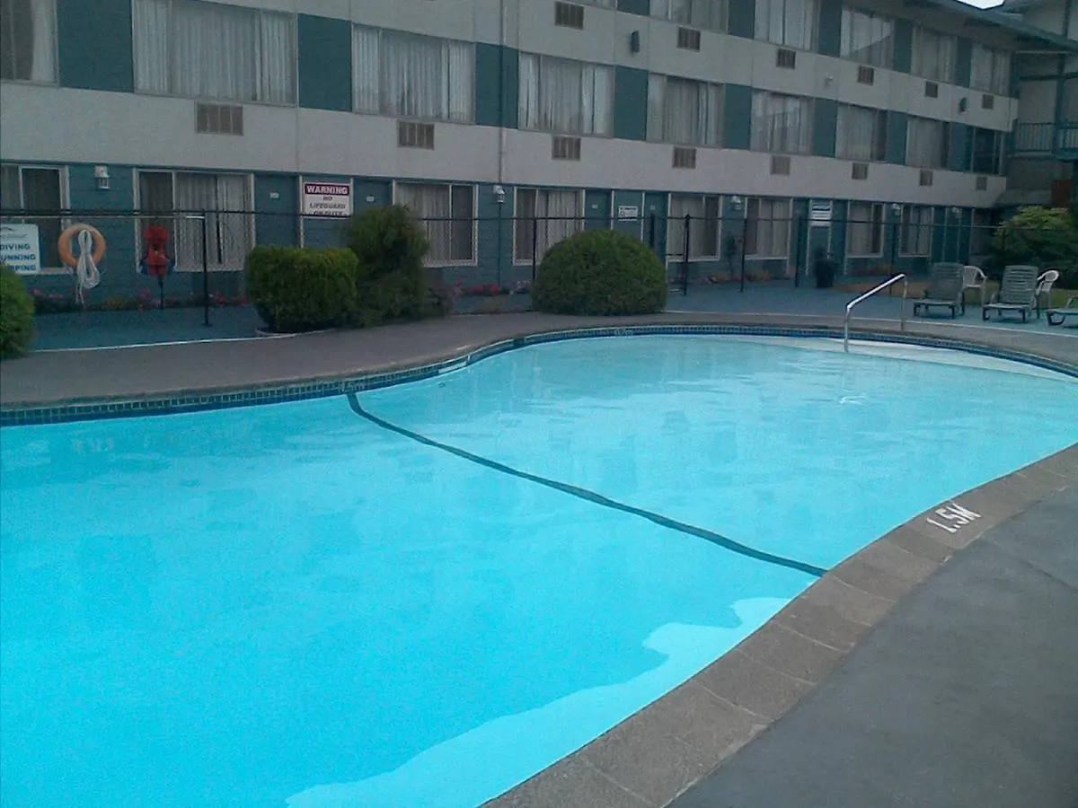 Howard Johnson By Wyndham Nanaimo Harbourside 2*,  Canada